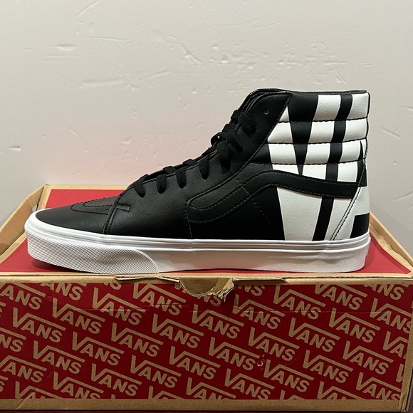 Vans SK8 Hi, Classic Tumble, VNOA38GEUBC, Black & White - Picture 2 of 12